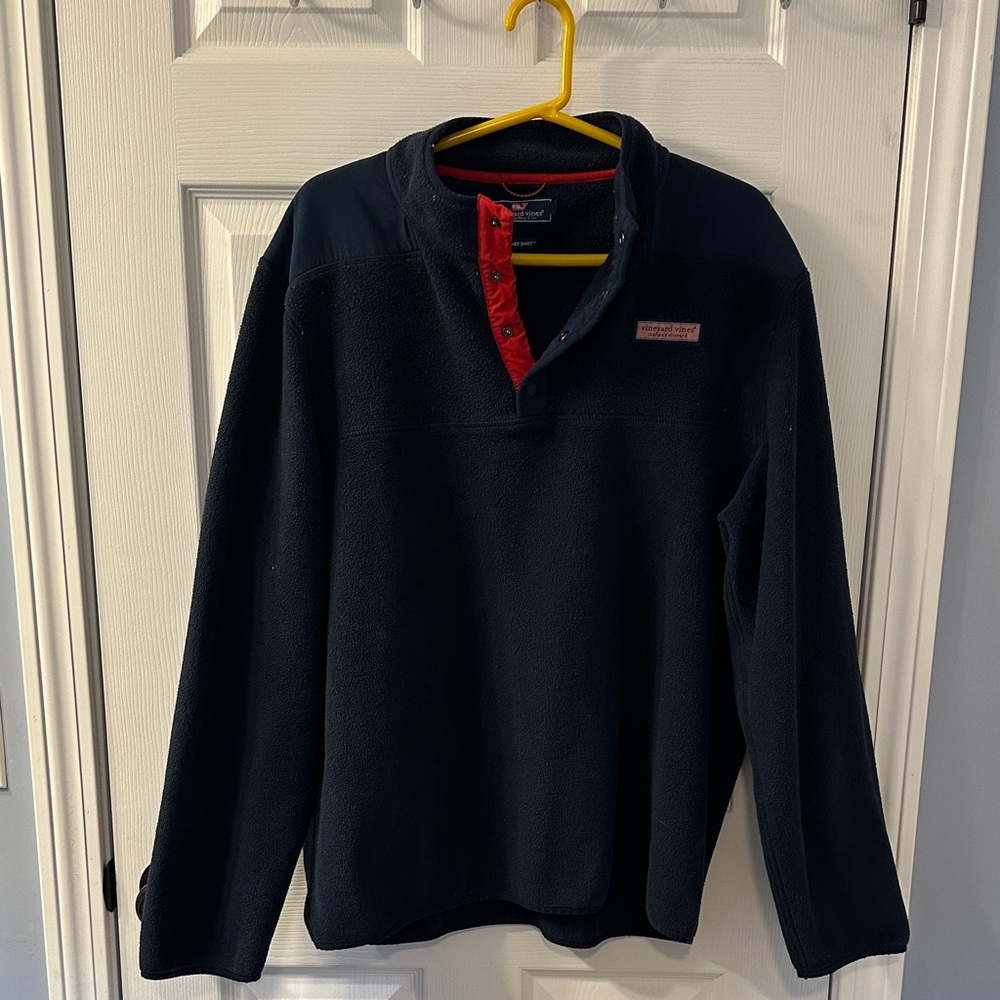 Vineyard Vines Men's Black and Red Crewneck Sweater